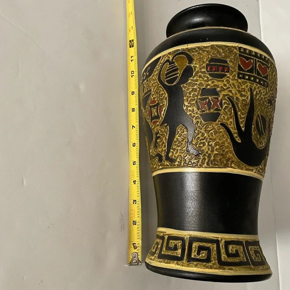Vintage Beautiful Greece design vase rare